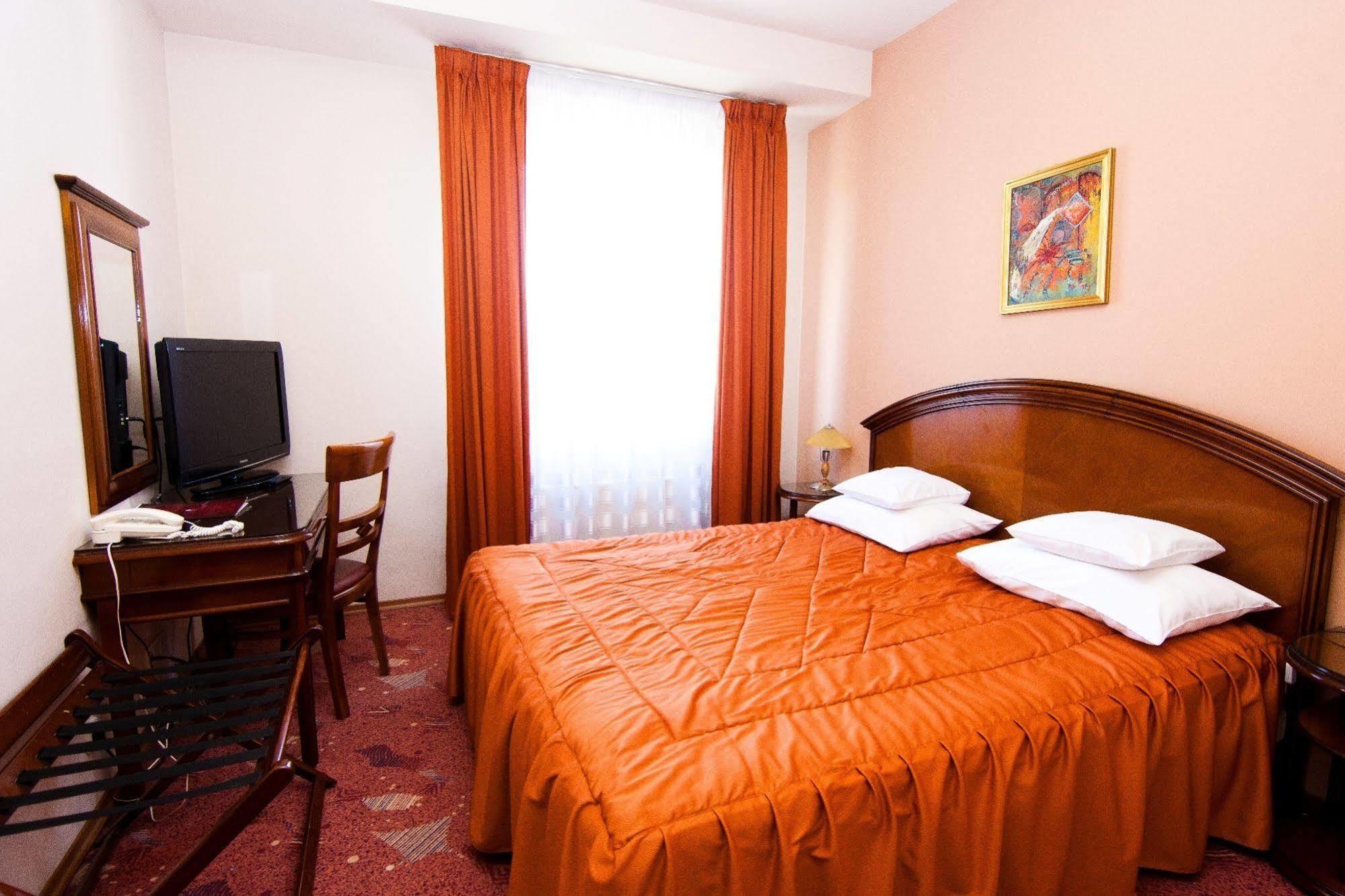 Hotel Onix Kluż-Napoka Zewnętrze zdjęcie