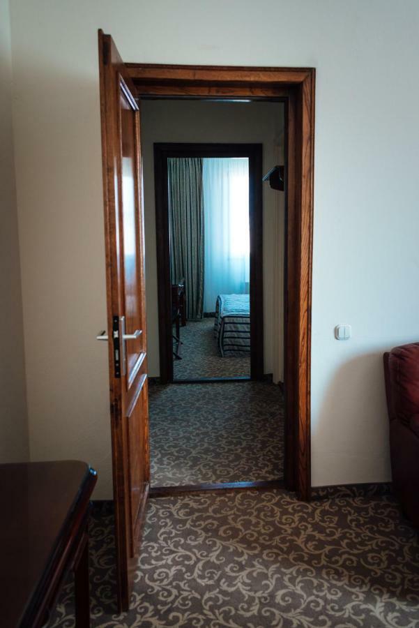 Hotel Onix Kluż-Napoka Zewnętrze zdjęcie